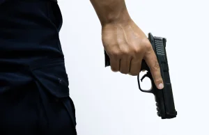 USA: Nastolatka skrytykowała w eseju przemoc z użyciem broni palnej....