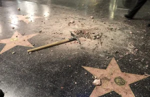Gwiazda Donalda Trumpa w alei gwiazd zniszczona kilofem