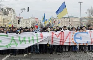 Sto tysięcy demonstrantów w Kijowie