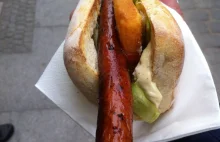 Bratwursty, czyli kwintesencja streetfoodu - Wrocławskie Podróże Kulinarne