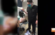 Dentysta na deskorolce przeprowadzał zabieg wyrwania zęba