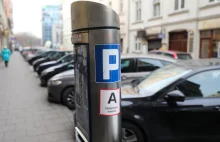 W Krakowie jak zapłacisz za parkowanie za dużo, to dostaniesz mandat