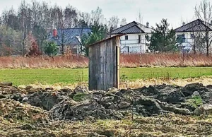 Z Berdechowa zniknęła drewniana latryna