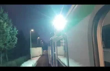 Świetlny pokaz na pantografach lokomotywy EP07