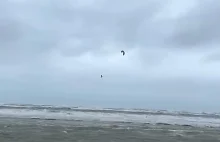 Kitesurfing podczas orkanu Ciara.