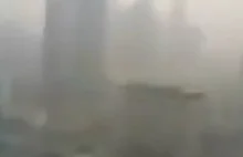 Miasto Wuhan pokrywa dym. Miejscowi sądzą, że pochodzi z krematoriów