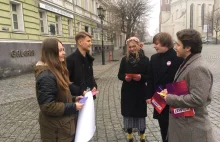 Działacze Młodzieży Wszechpolskiej i Lewicy wymienili się walentynkami