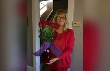 Od 8 lat mąż dostarcza żonie kwiaty na urodziny i w Walentynki, mimo że nie żyje