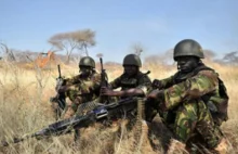 Kenijczyk przebrany za generała armii testował polski sprzęt wojskowy
