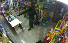 Walentynkowy napad na sklep z bronią w ręku.