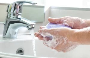 30% ludzi NIE MYJE RĄK po skorzystaniu z toalety, a 50% tych co myją robi to ŹLE