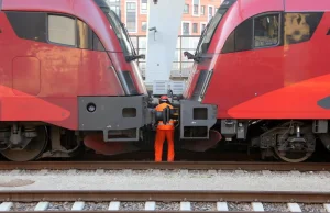 Pociąg z 300 pasażerami stoi między Austrią i Włochami
