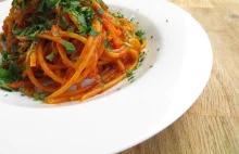 Spaghetti z karmelizowaną cebulą i anchois