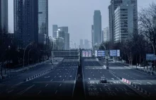 Film z objętego kwarantanną Wuhan. Miasto jak scenografia z filmu...