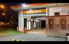 Monopolowy "drive through" w Australii - [Azja Nieznana - Lukas Drozdowicz]