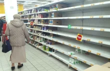 Koronawirus: Towary znikają z półek w lubelskich sklepach