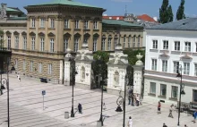 Zawieszenie wystawiania „Dziadów” spowodowało protest studentów UW