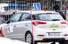 Polacy mają problemy ze zdaniem egzaminu na prawo jazdy