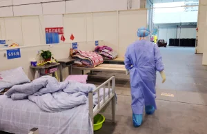 W chińskim Wuhanie zamknięto ostatni polowy szpital koronawirusowy