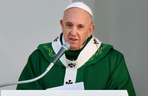 Koronawirus: Papież wzywa księży do wstrzymania się z molestowaniem dzieci