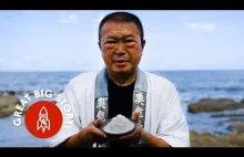 Japońska technika zbierania soli morskiej ręcznie