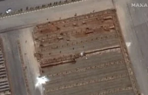 Zdjęcia satelitarne pokazują, że Iran kopie masowe groby
