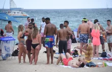 Młodzi Amerykanie lekceważą zagrożenie koronawirusem. Pełne plaże.