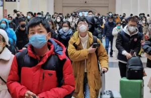 Eksperymenty Anglii i dyscyplina Tajwanu w walce z wirusem