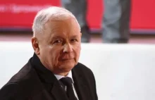 Kaczyński poszedł na mszę do kościoła. Niedziela dzień święty, święcić trzeba
