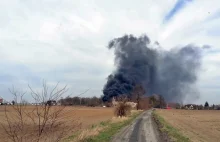 Wielki pożar sterty opon pod Inowrocławiem. Trwa strażacka akcja