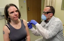 43-latka pierwszą osobą, której podano testowaną szczepionkę na koronawirusa