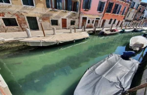 Woda w kanałach w Wenecji zmieniła kolor! Efekt uboczny pandemii.