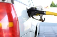Cena benzyny może spaść nawet do 4 zł | Moto Off