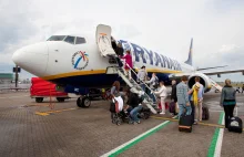 Ryanair tnie koszty. Pół etatu, albo zwolnienia grupowe