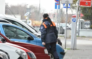 Wolontariuszka walcząca z koronawirusem ukarana mandatem za parkowanie