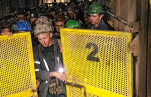 Trzynastka górników wyjątkowo wysoka w tym roku. Kopalnie miały gest mimo...
