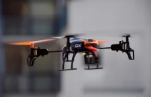 Samorządy będą śledzić ludzi dronami