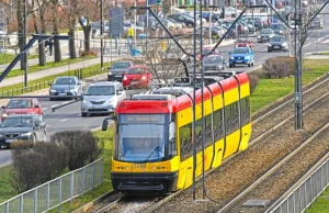 Warszawa: Rano ok. 30 zatrzymań. Za dużo pasażerów w tramwajach