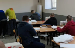 Więźniowie szyją maseczki, medycy chwalą. "Są bardzo dobrej jakości"