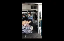 Izolacja pasażerów na ukraińskim lotnisku.