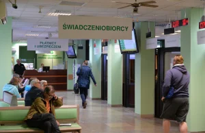 Polska wyda 11,75 miliardów zł na 13 emerytury chociaż państwo czeka kryzys
