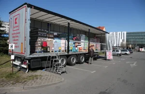 Nie musisz wchodzić do sklepu. Kaufland sprzedaje z tira