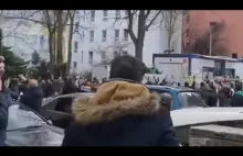 Berlin: 300 muzułmanów skanduje "Allahu-Akbar".