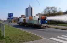 Dezynfekują Stalową Wolę z użyciem armatek. "Takie techniki przyniosły...