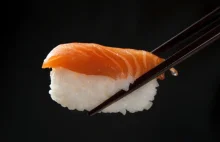 Uwaga, sushi lovers! Surowe ryby przenoszą 283 razy więcej pasożytów