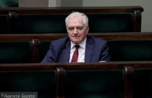 [VIDEO] Mowa ciała Gowina próbującego przywitać się z Kaczyńskim to jest złoto