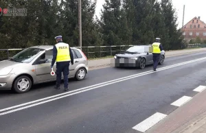 65 mandatów i pouczeń za przemieszczanie się bez ważnego powodu