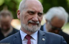 Macierewicz: "Raport Smoleński prawie gotowy." Jescze go w tym cyrku brakowało.