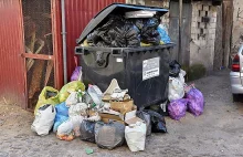 Jeszcze 10 dni udręki mieszkańców ze śmieciami. | Tygodnik Bydgoski