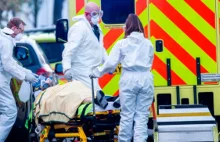 UK: 936 osób zarażonych koronawirusem zmarło w ciągu doby